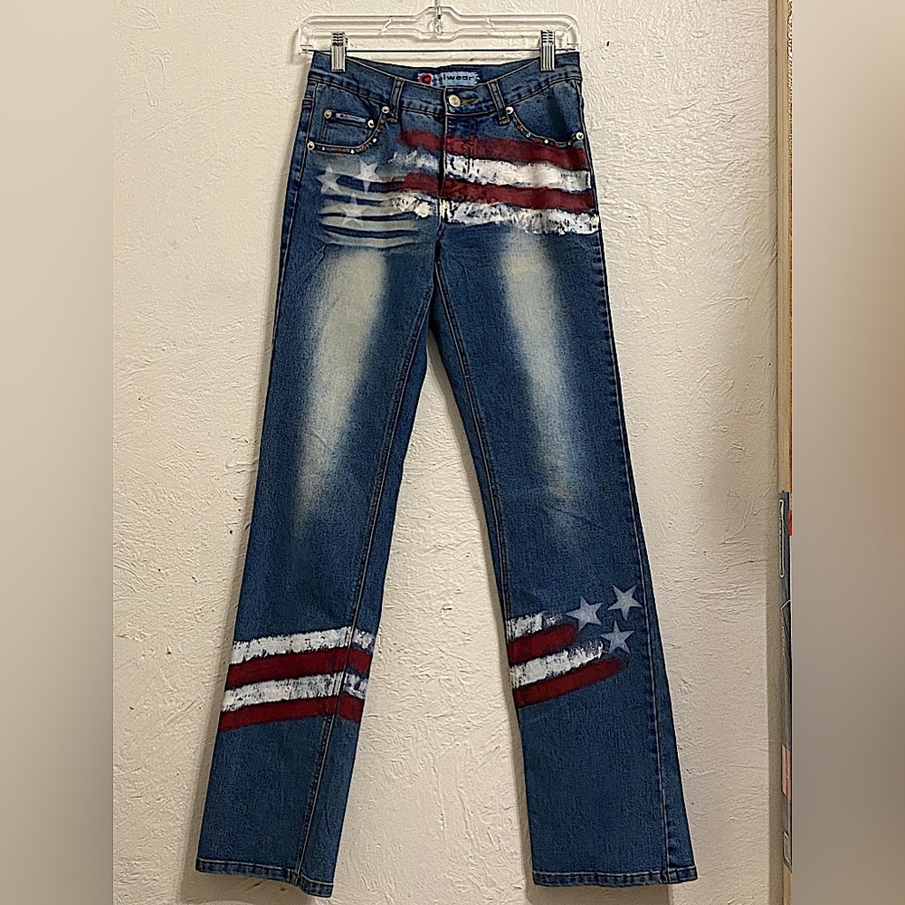 Cool Wear painted  denim jeans, red /white stars, and stripes. Size 3Jr mid rise